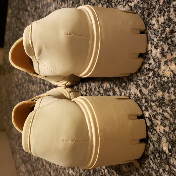 Sincerely Jules Platform Shoe - Picture 4 of 11